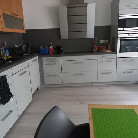 Modern Hoteliving กีเซิน ห้อง รูปภาพ