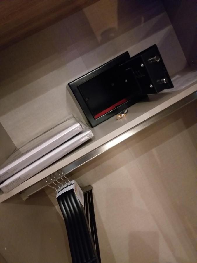 Modern Hoteliving กีเซิน ภายนอก รูปภาพ