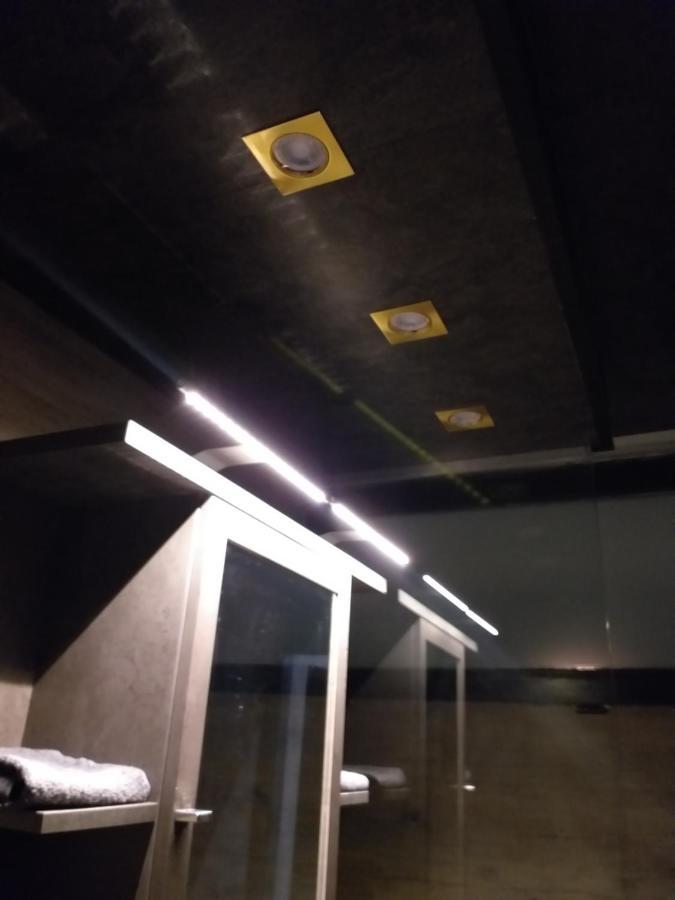 Modern Hoteliving กีเซิน ภายนอก รูปภาพ