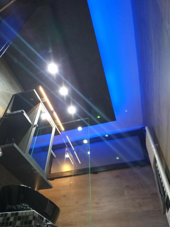 Modern Hoteliving กีเซิน ภายนอก รูปภาพ