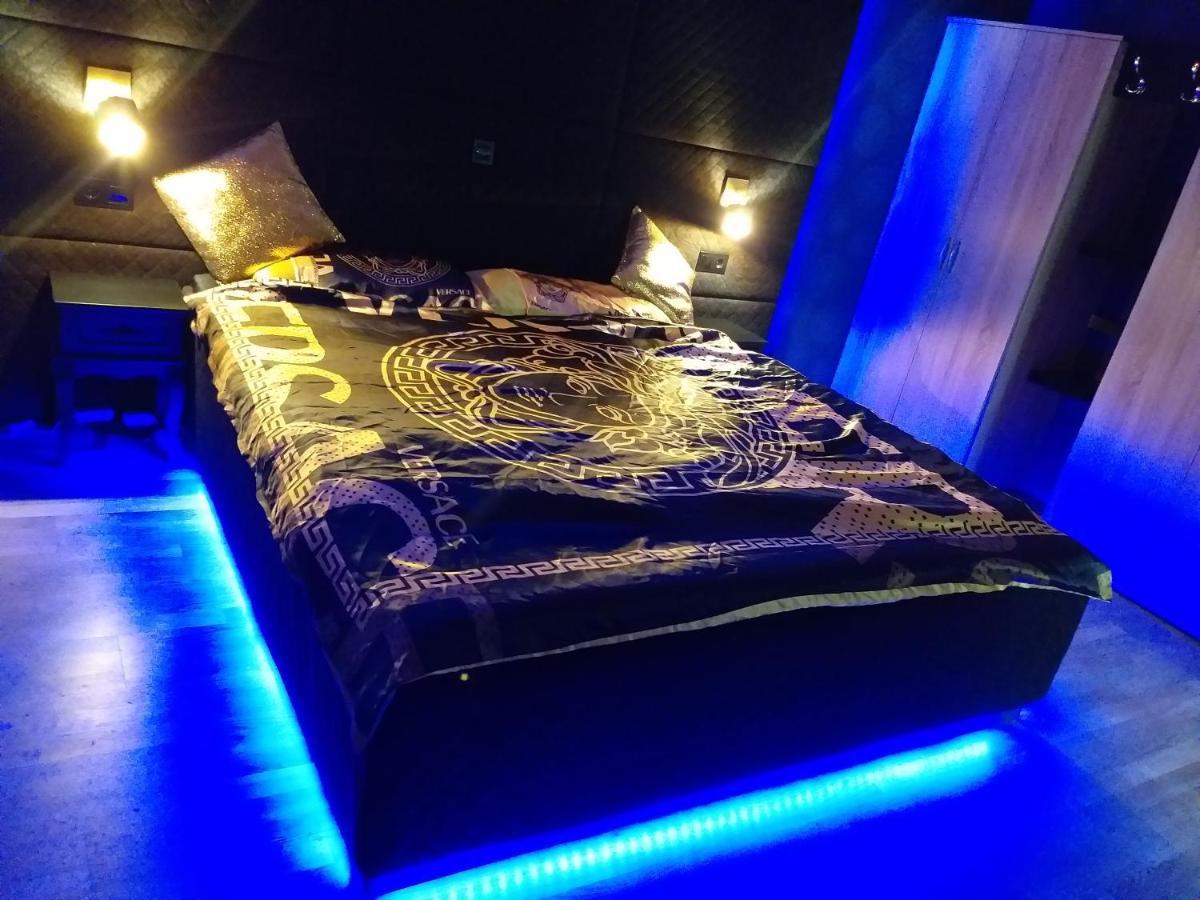 Modern Hoteliving กีเซิน ภายนอก รูปภาพ