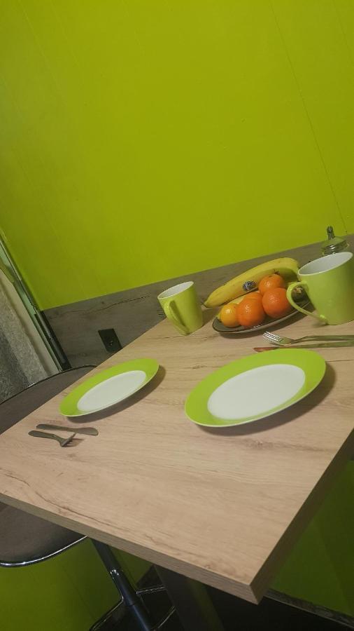 Modern Hoteliving กีเซิน ภายนอก รูปภาพ