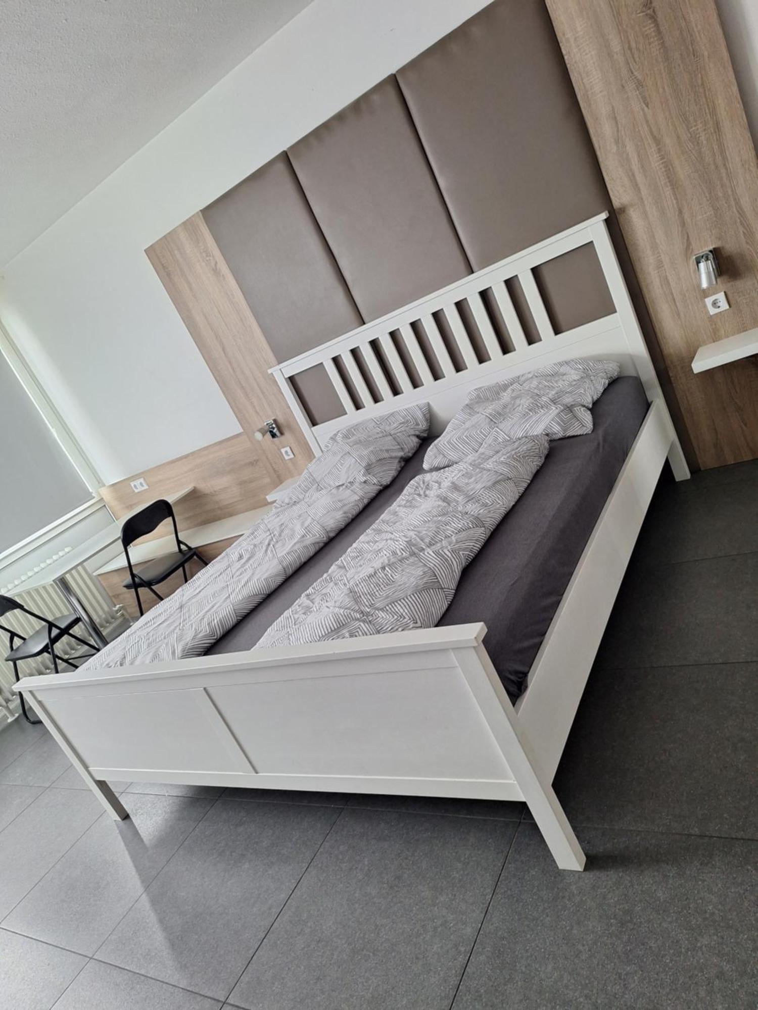 Modern Hoteliving กีเซิน ภายนอก รูปภาพ
